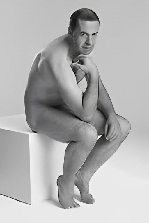 Professional male life model posing nude for life drawing art class