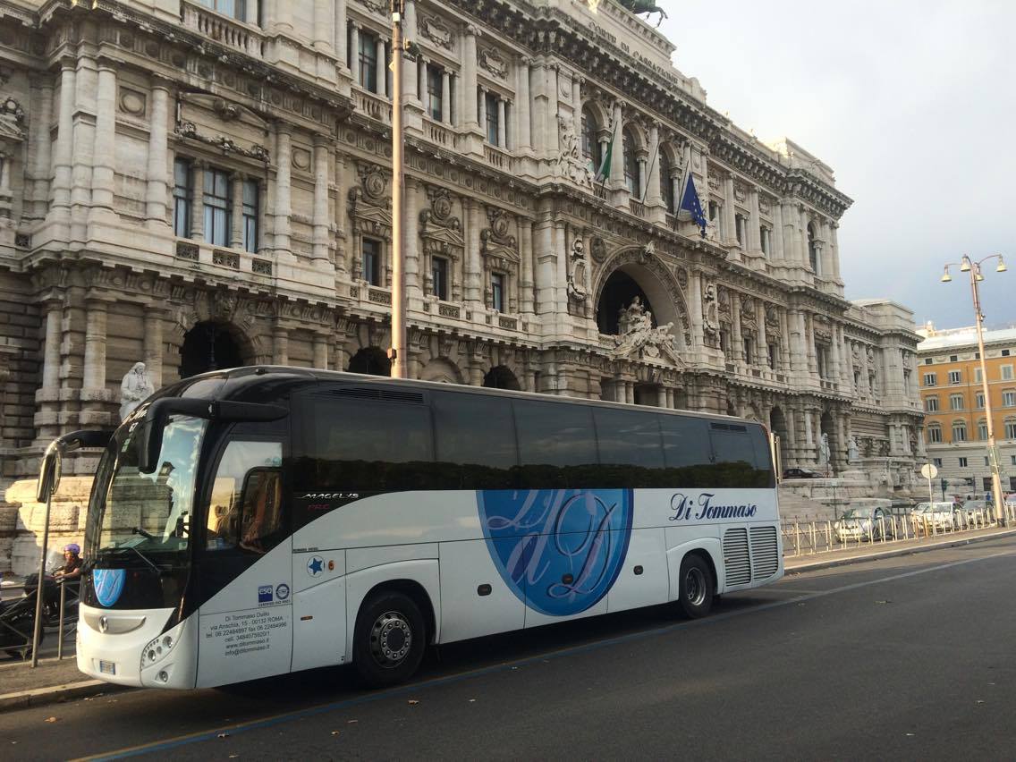 Di Tommaso Noleggio Pullman Roma