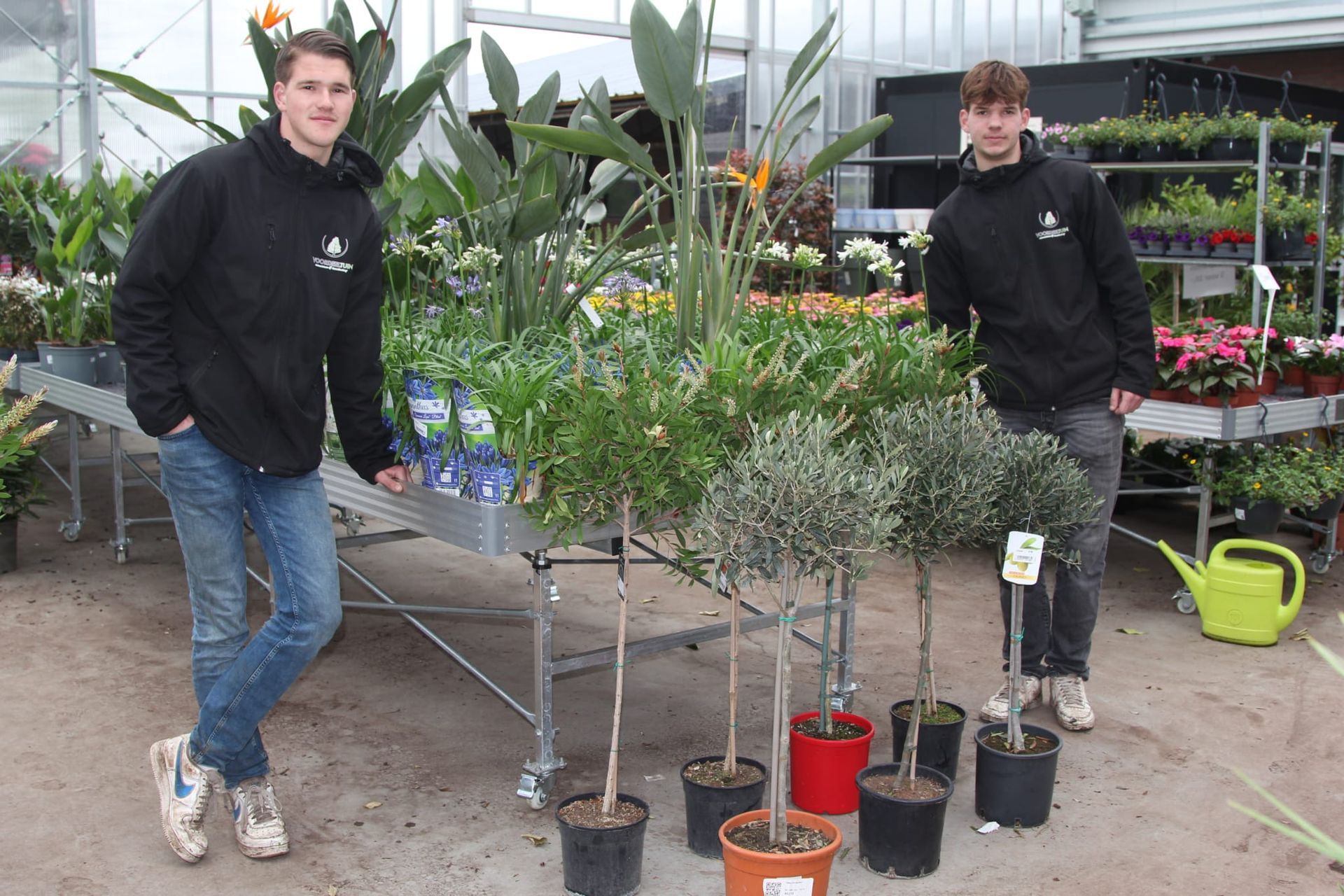 mede eigenaars familiebedrijf Voordeeltuin Boskoop in kas