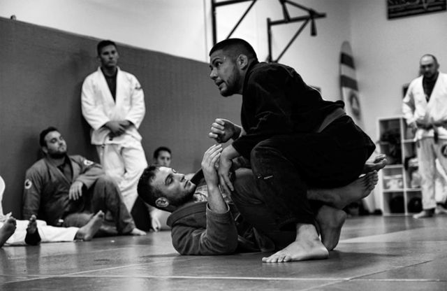 Junior's Graffiti Judo V439 Black Athletic Workout Leggings One Size Fit  Most 