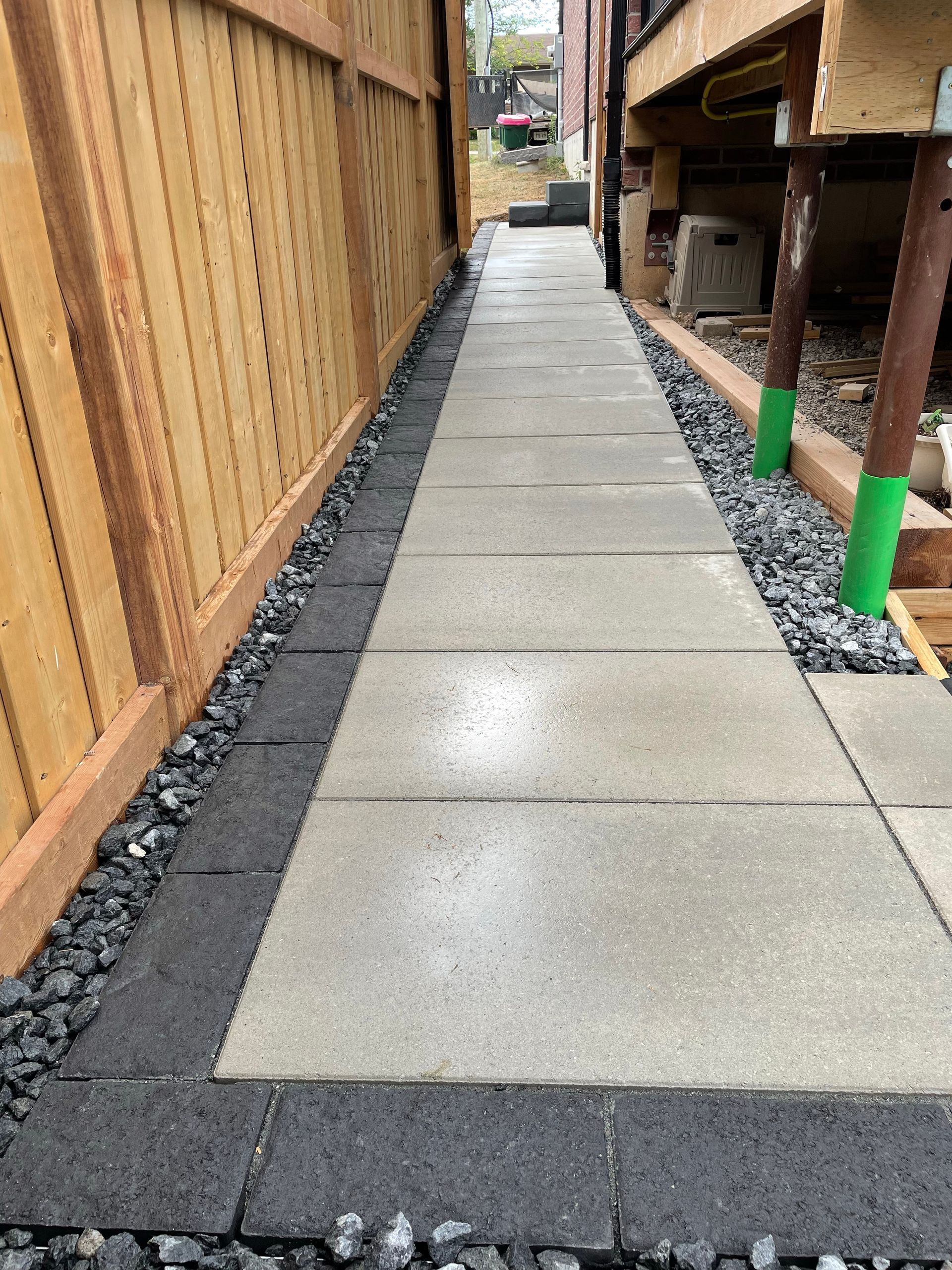 landscape maintenance in oakville ontario, lawn maintenance in oakville ontario