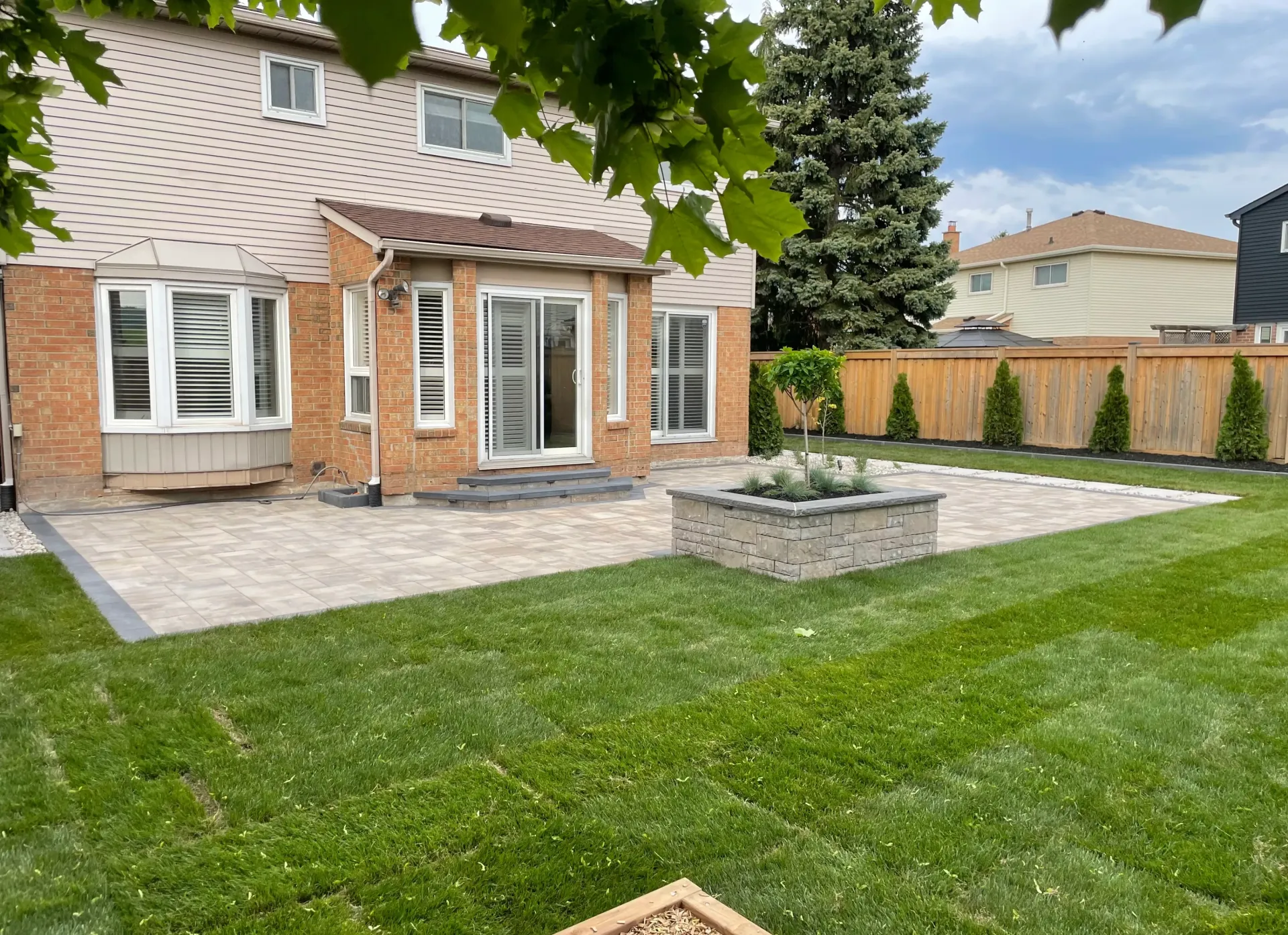 stone veneer contractors Hamilton ontario, best patio design companies near me Hamilton on