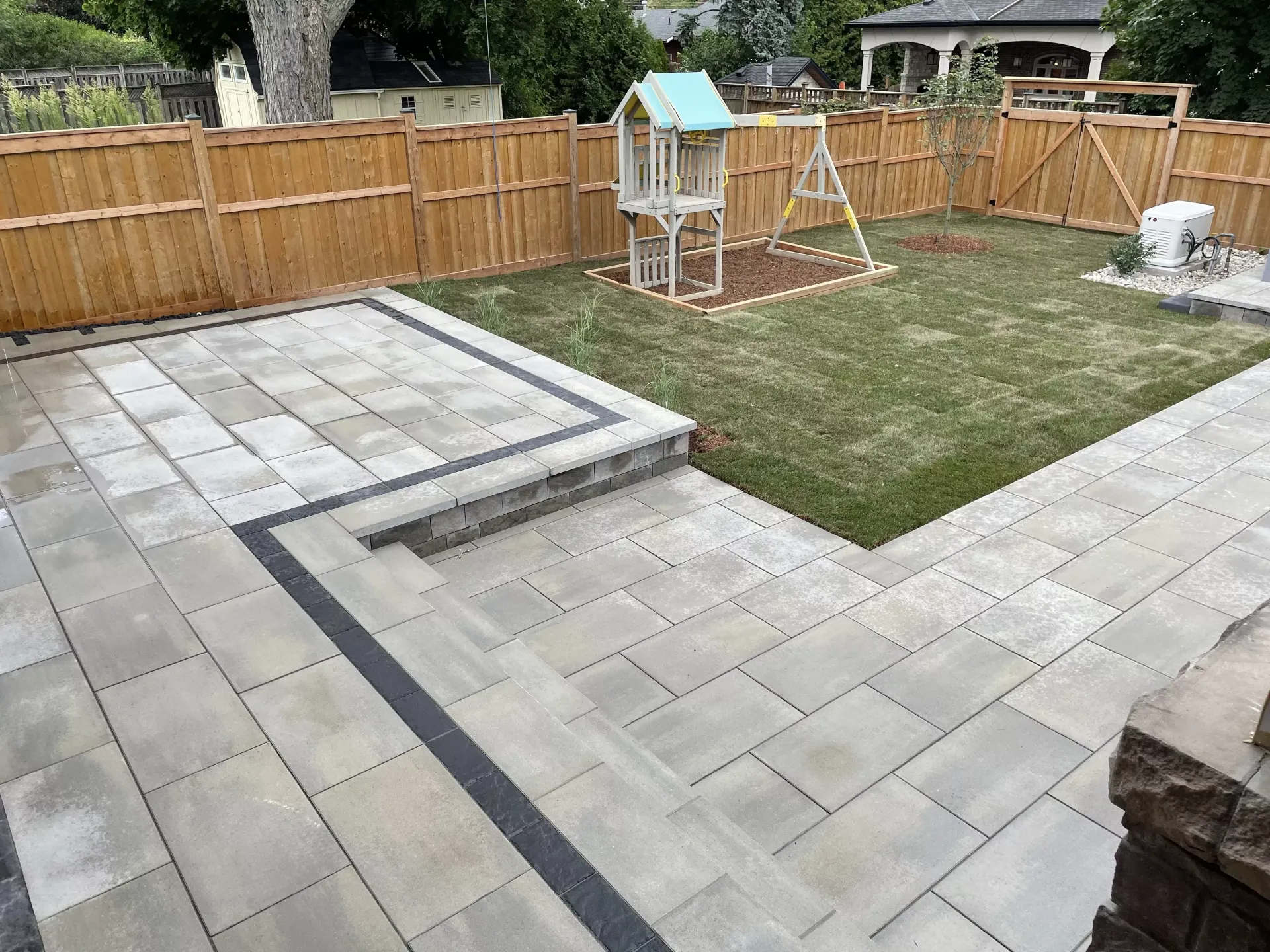 fence company near me, best fencing company burlington ontario, local fencing burlington on