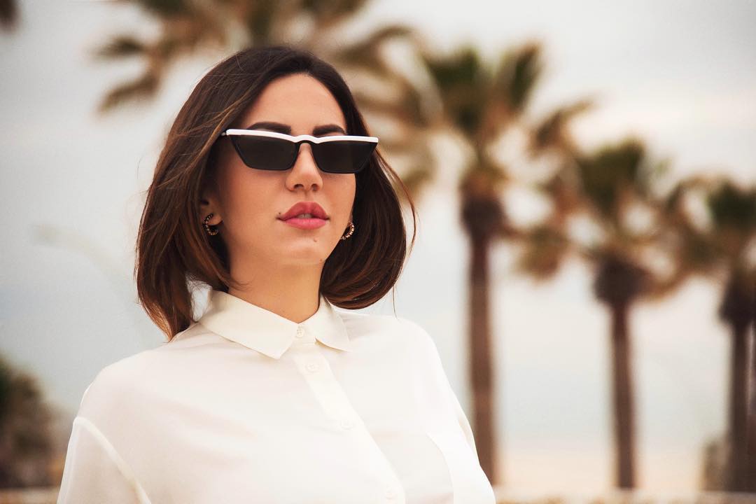 occhiali da donna con dettaglio argentato