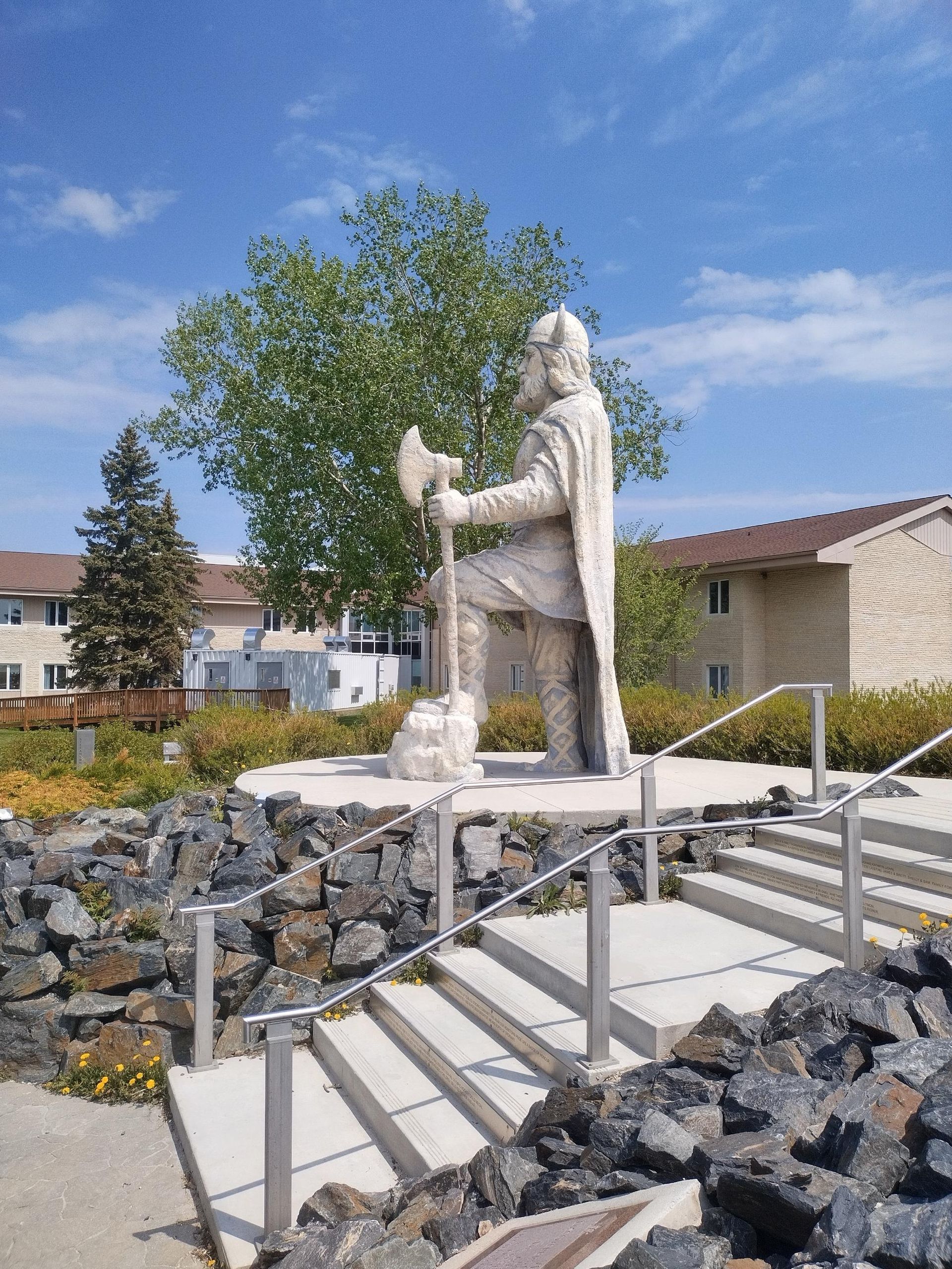 Gimli Viking Statue