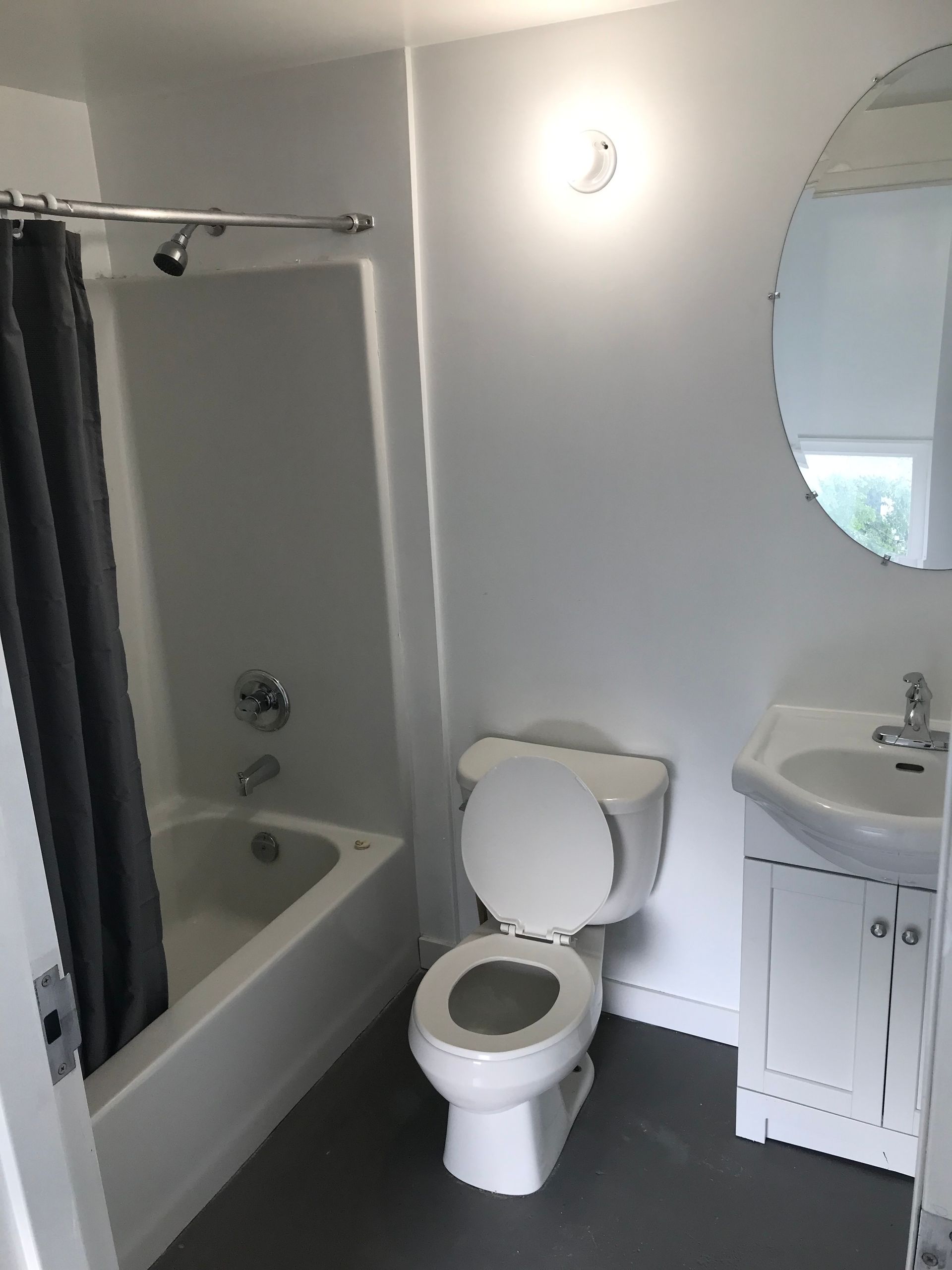 Temporary Accommodations at Welcome Place - Bathroom