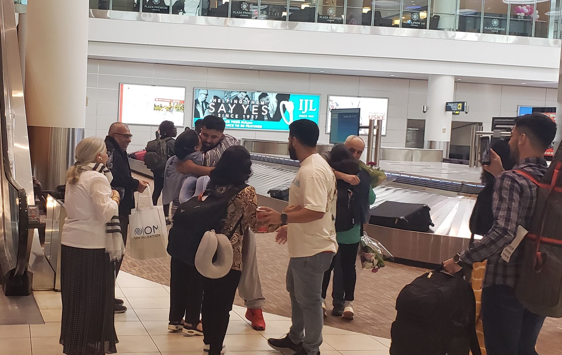 OAS Family reuniting
