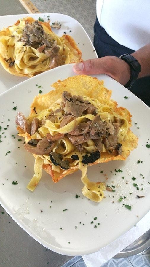 pasta con funghi e tartufo