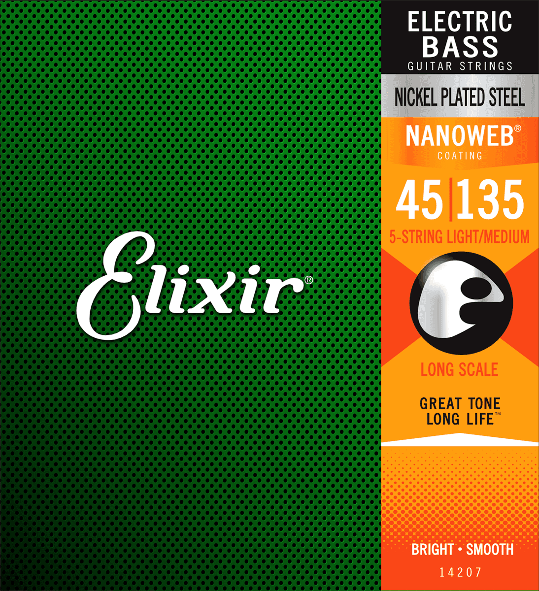 Een set elixir elektrische bas snaren op een groene achtergrond