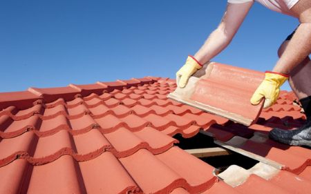 arreglo de humedades y goteras en el tejado de casa particular en Grijota, Palencia