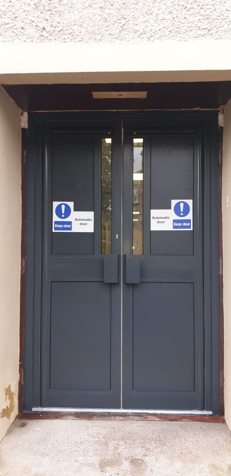 Automatic Aluminium Doors Glasgow Shopfronts Scotland Ltd