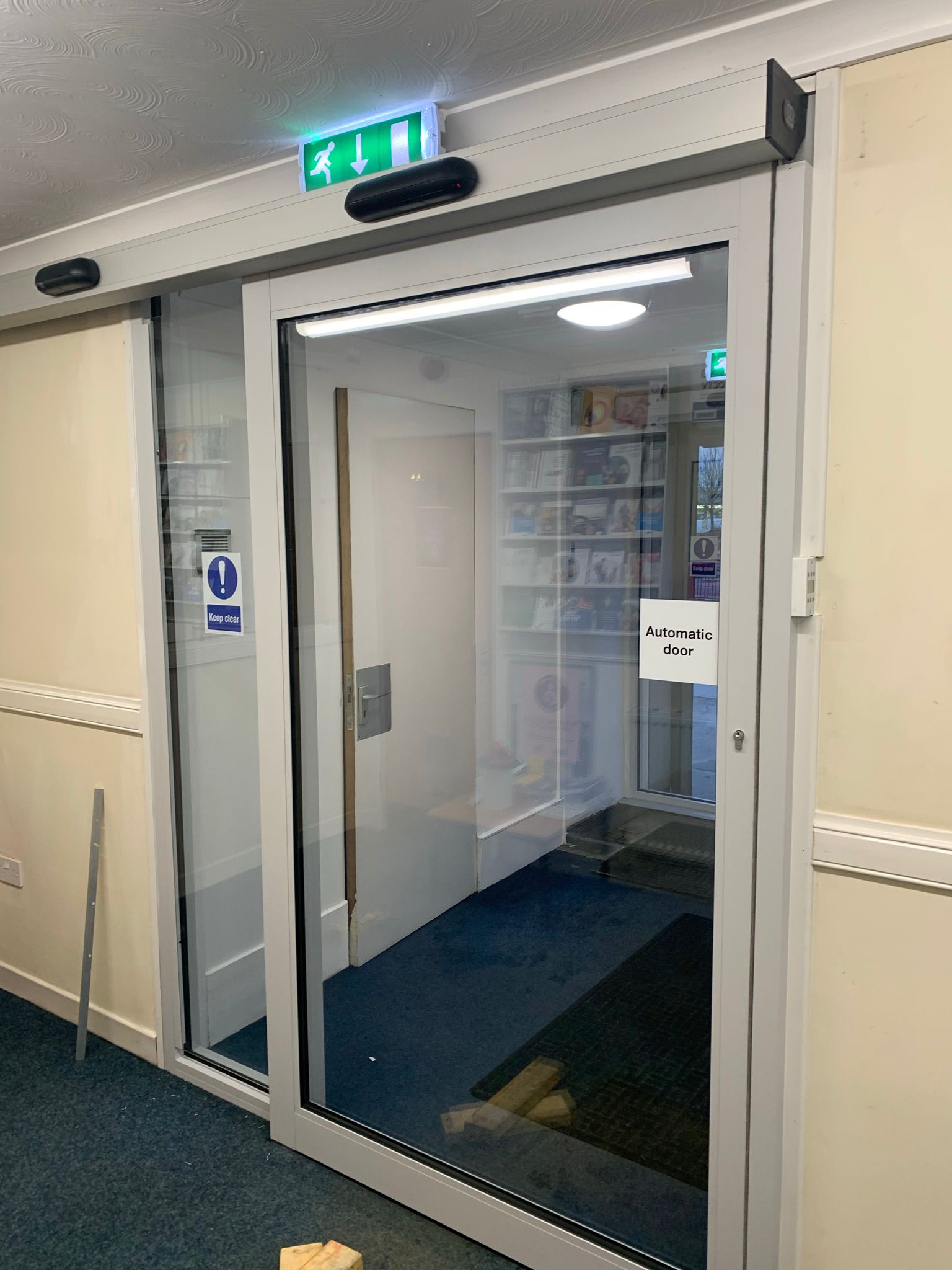 Automatic Aluminium Doors Glasgow Shopfronts Scotland Ltd