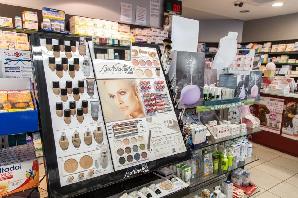 vendita di prodotti di dermocosmesi naturale