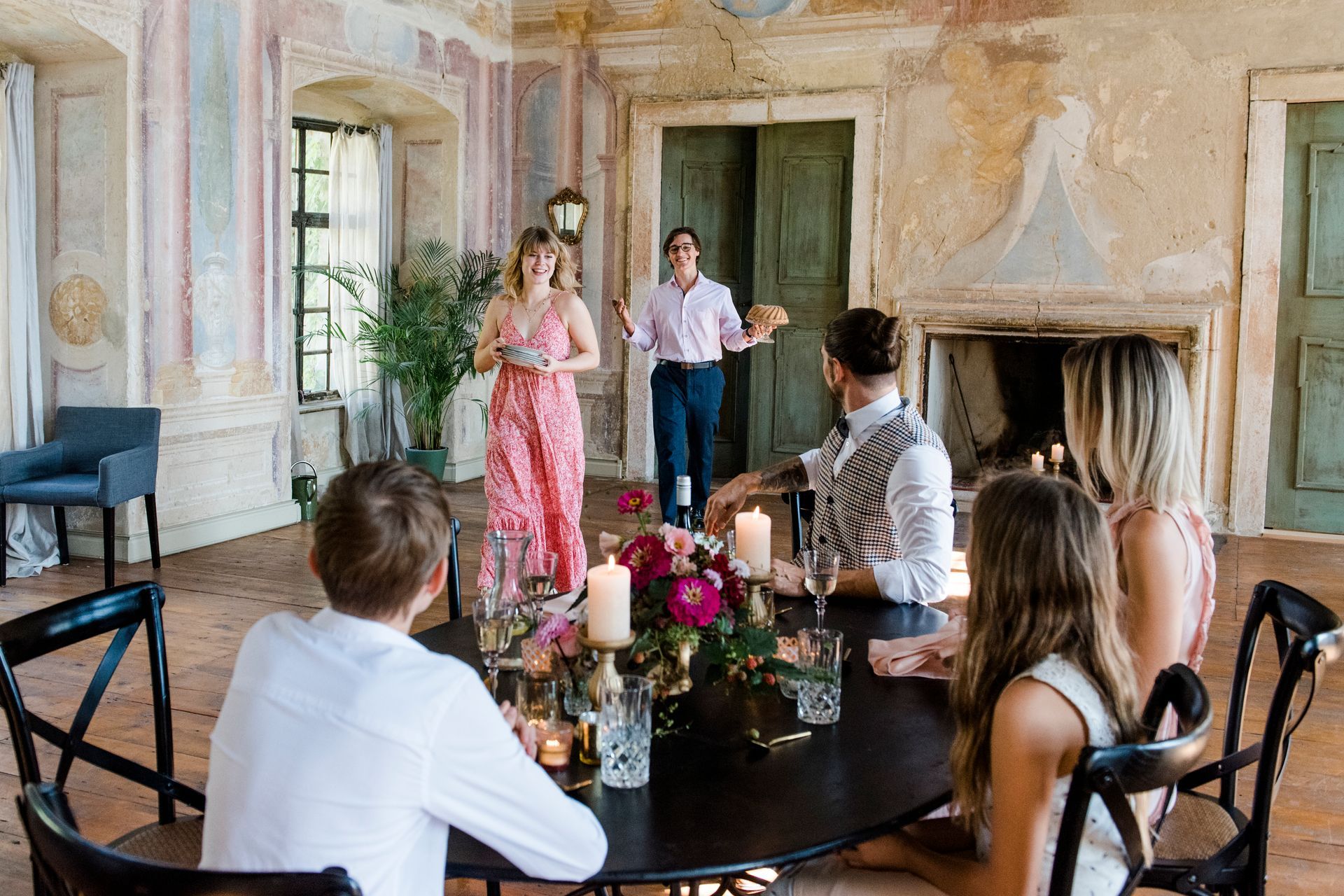 Familienessen im Festsaal