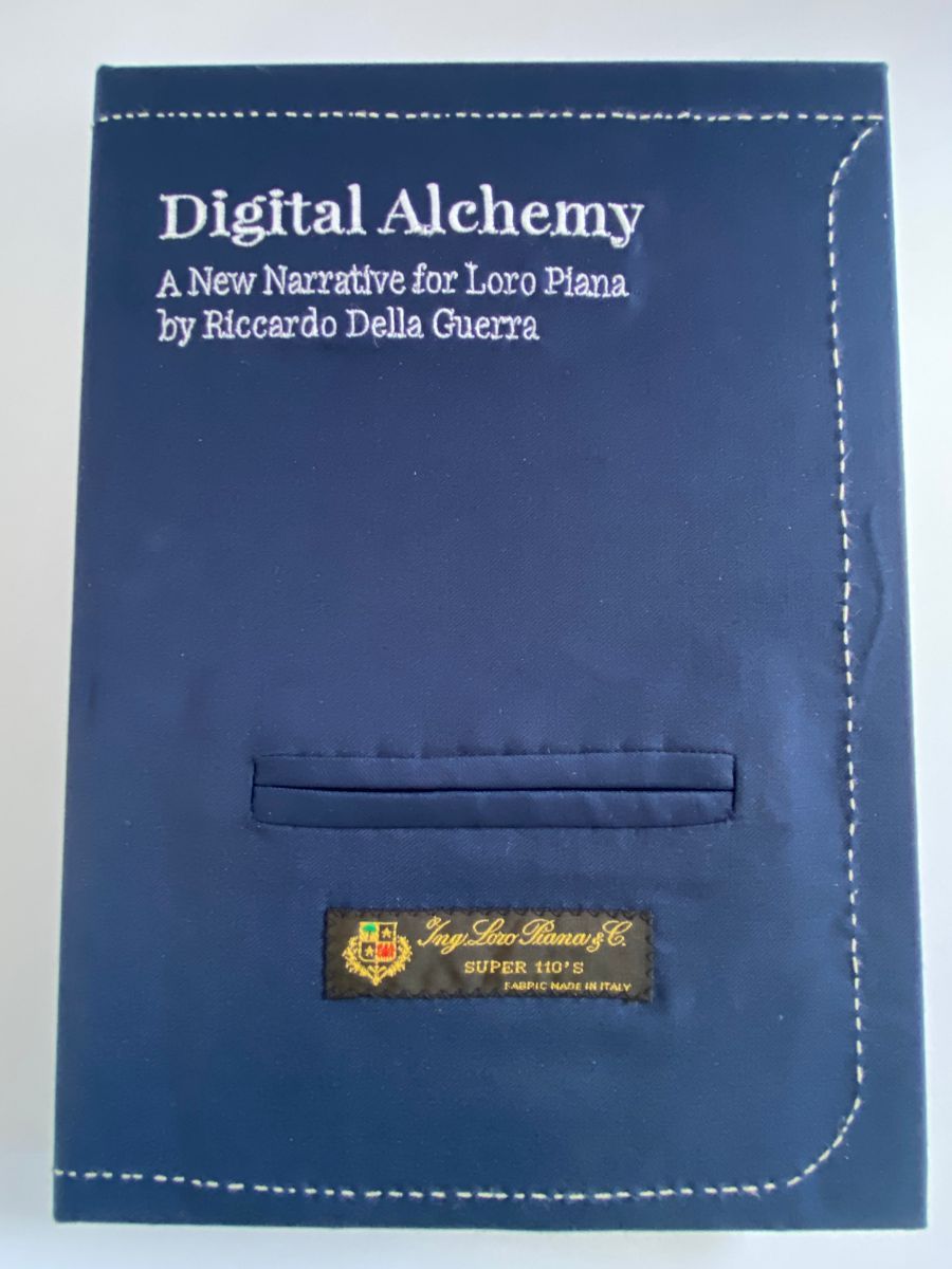 catalogo Loro Piana rilegato in tessuto