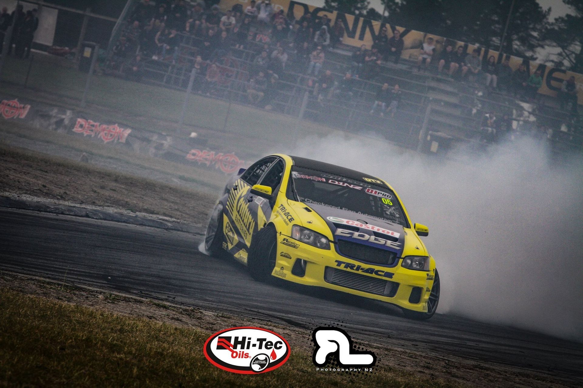 Fanga Dan D1NZ Drifting Commodore Holden