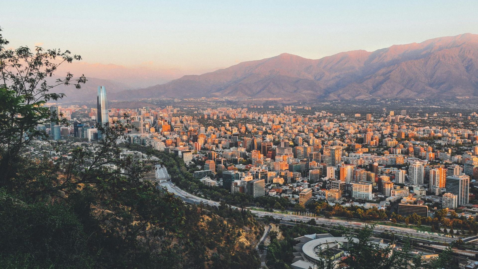 LGBT travel to Santiago de Chile. LGBT adventure, GAy tours, Gay travel, LGBT travel, LGBT Tour