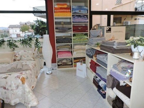 Interno del negozio di materassi