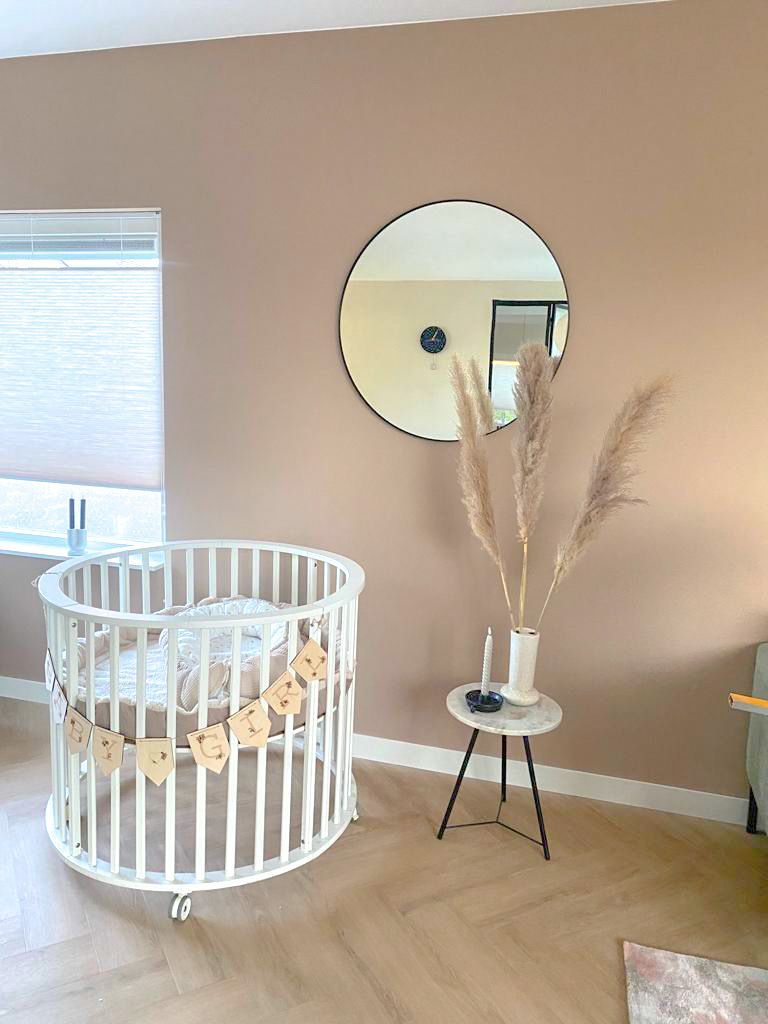 Baby box in woonkamer