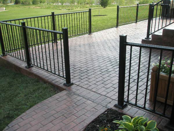 Dike — Small fence in Woodbridge, VA