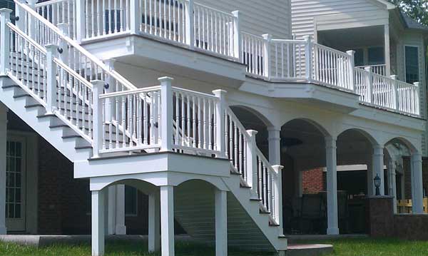 Mend — Beautiful house with designed stairs and deck in Woodbridge, VA