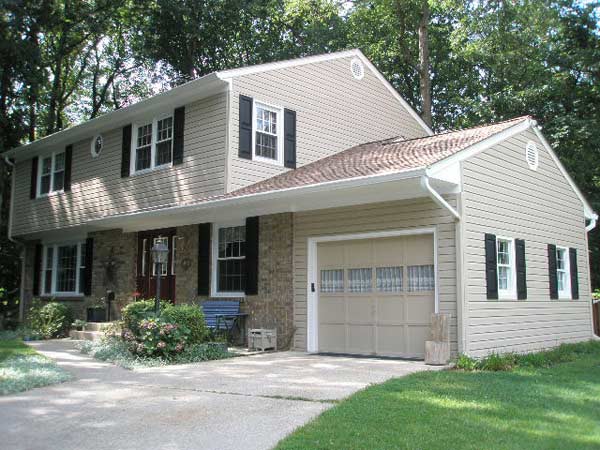 Area — Creamy color house in Woodbridge, VA