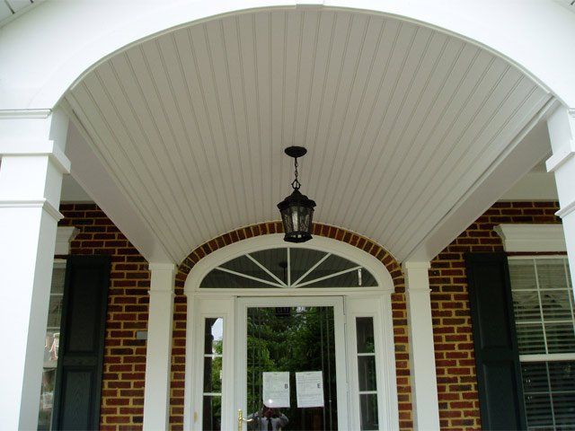 Hall Bench — White ceiling in Woodbridge, VA