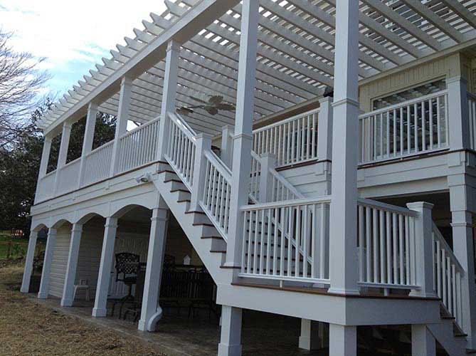 Dike — Beautiful House Decks B in Woodbridge, VA