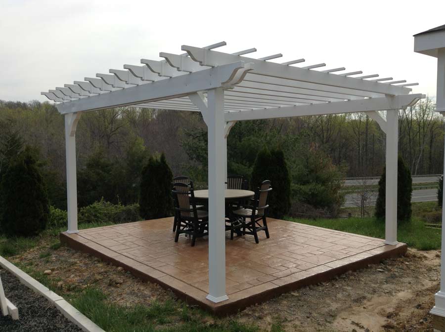 Entranceway — Four chairs and table in the deck in Woodbridge, VA