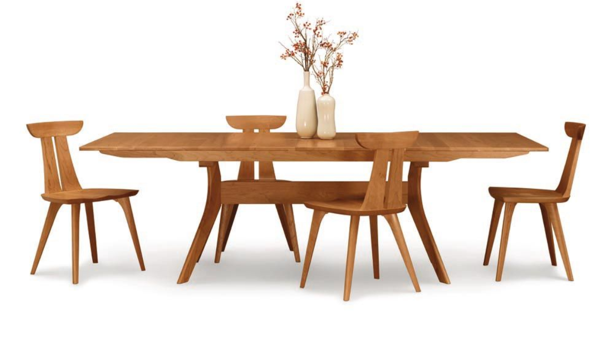 Audrey Extension table open with chairs