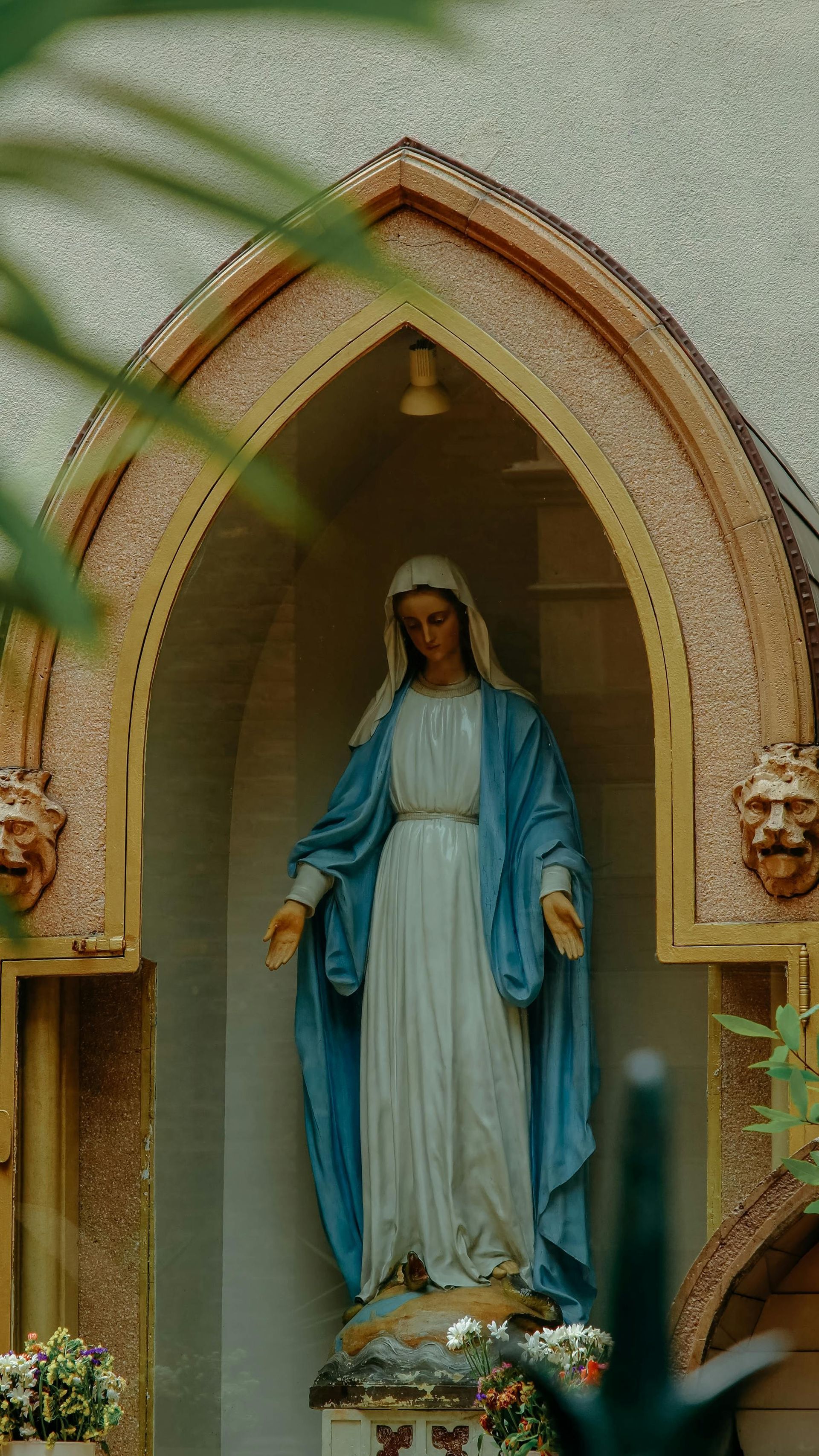 Lady Day - Downloads