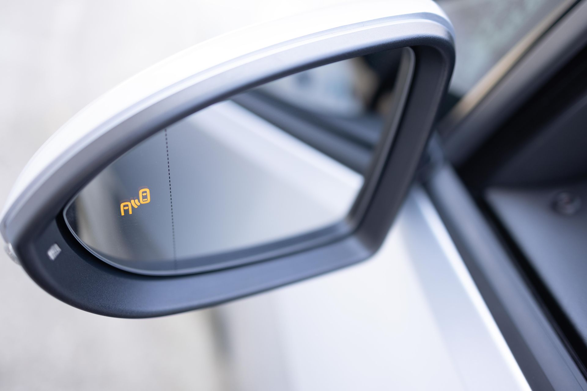 How Does Blind Spot Monitoring Prevent Accidents? | Yes! Automotive