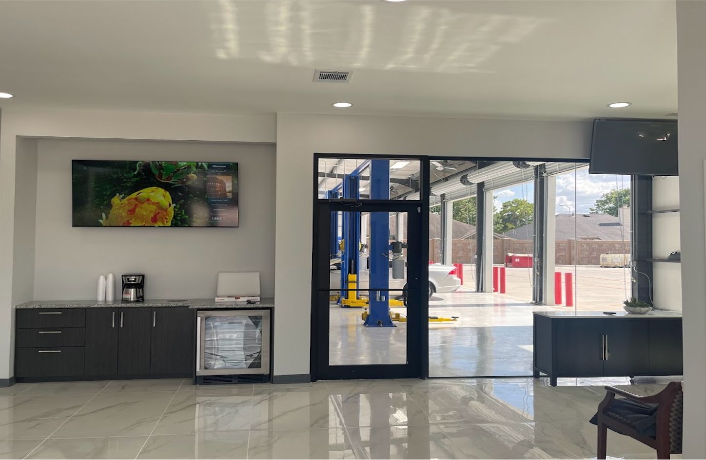 Lobby | Yes! Automotive