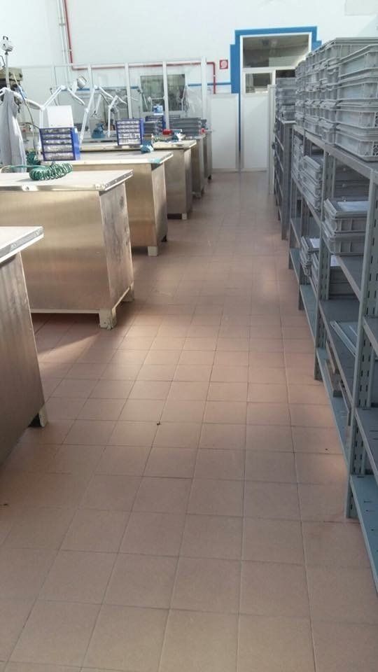 Pulizia magazzino industriale