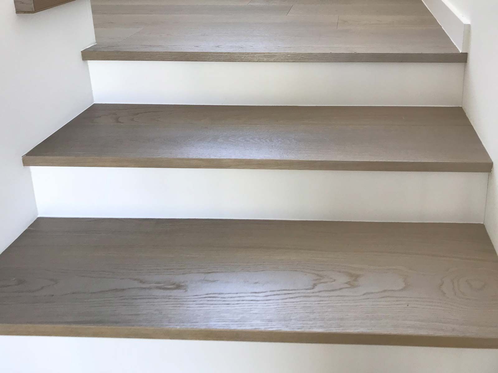 Usa Florida Lame Di Luce Argento Stair Floor — Flooring in Gold Coast, QLD