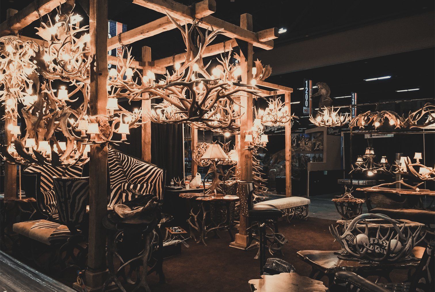 Terry Wilson Antler Designs Dallas Safari Club booth