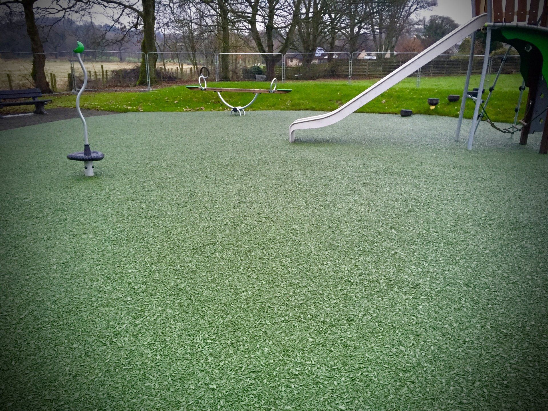 Green Rubber Mulch Surfacing