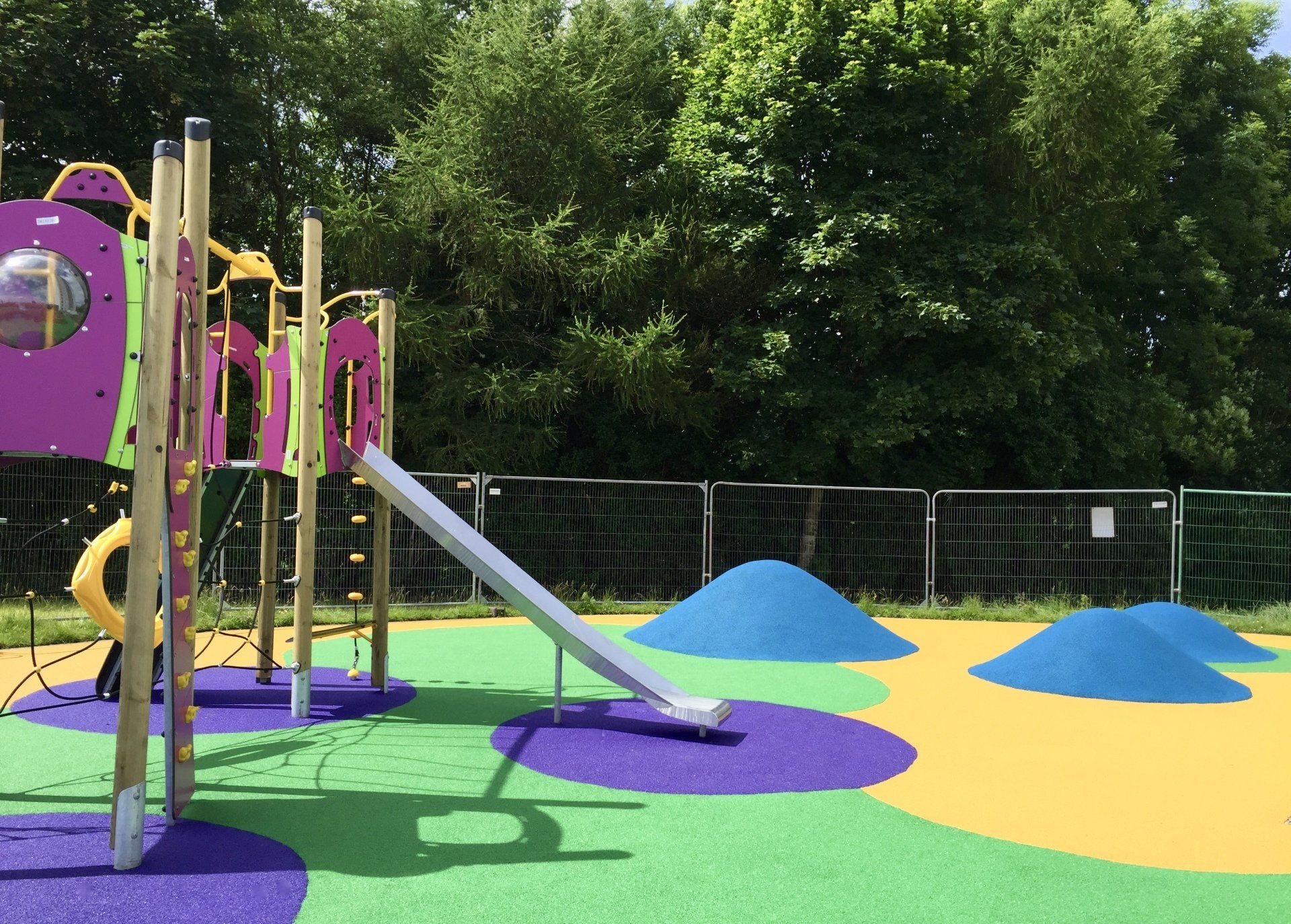 Azure Orange Wet Pour Surfacing in full colour