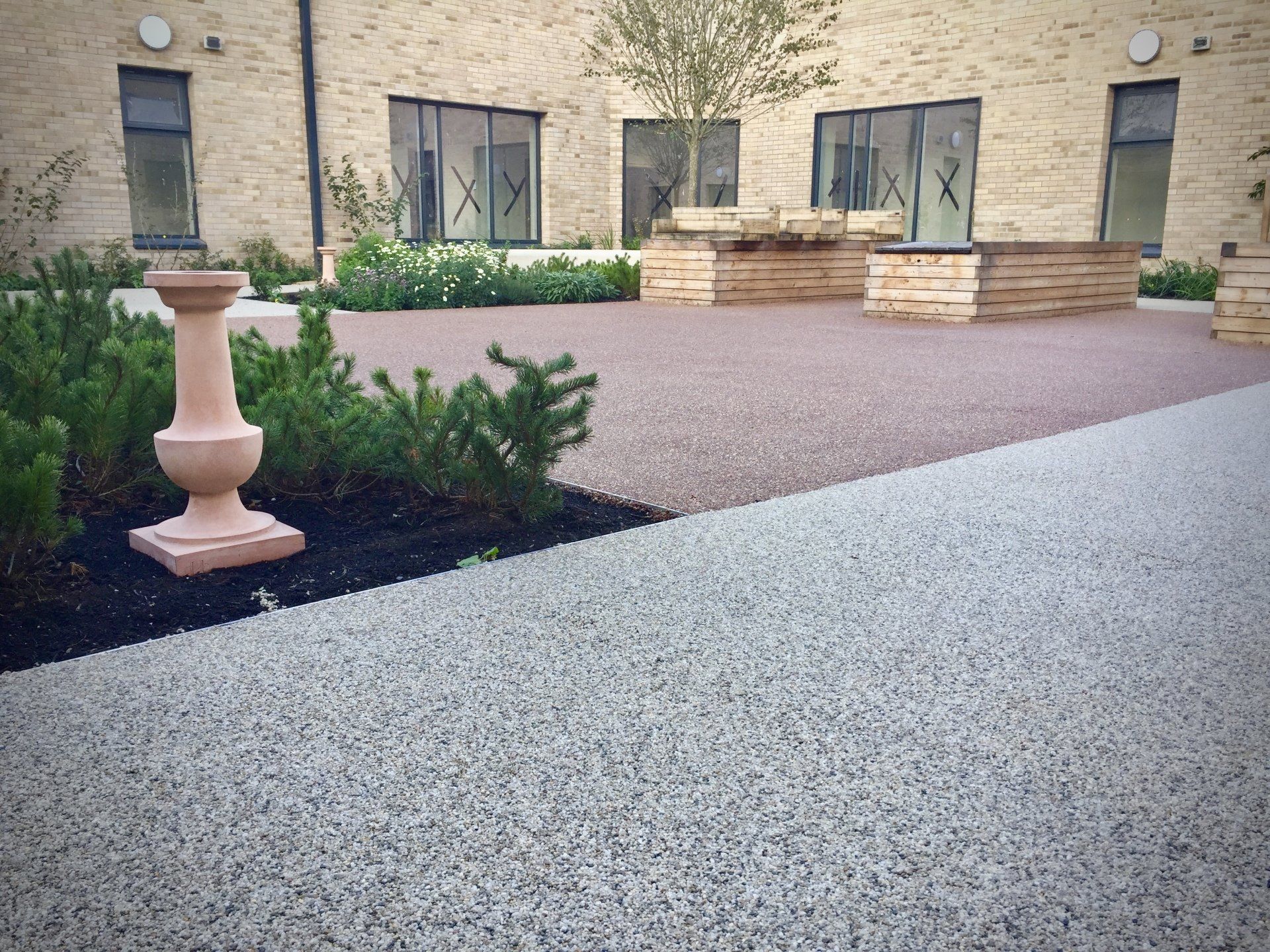 Resin Bound Surfacing to courtyards within a hospital