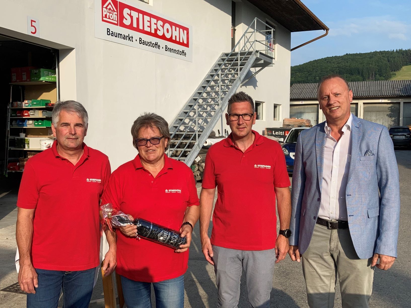 Bauprofi Stiefsohn, Neueröffnung