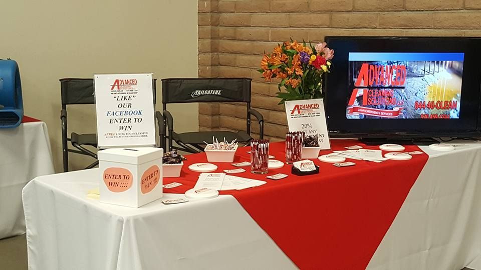 A table with a sign that says arizona on it