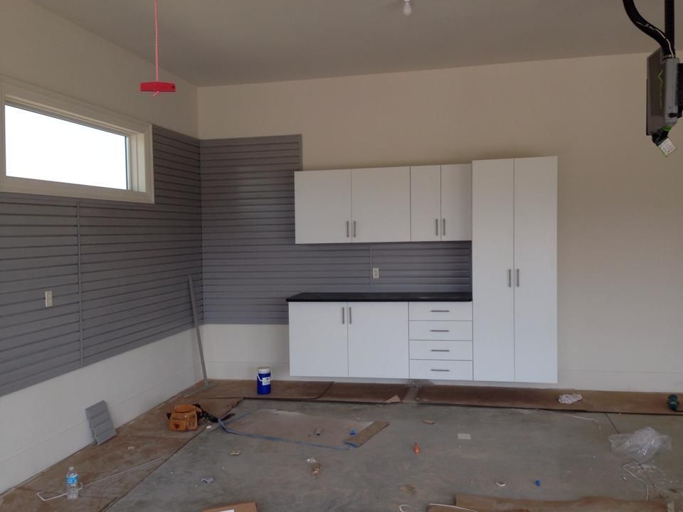 Create Your Perfect Counter & Cabinet Setup With LB Classic Closets in Mid-Missouri.