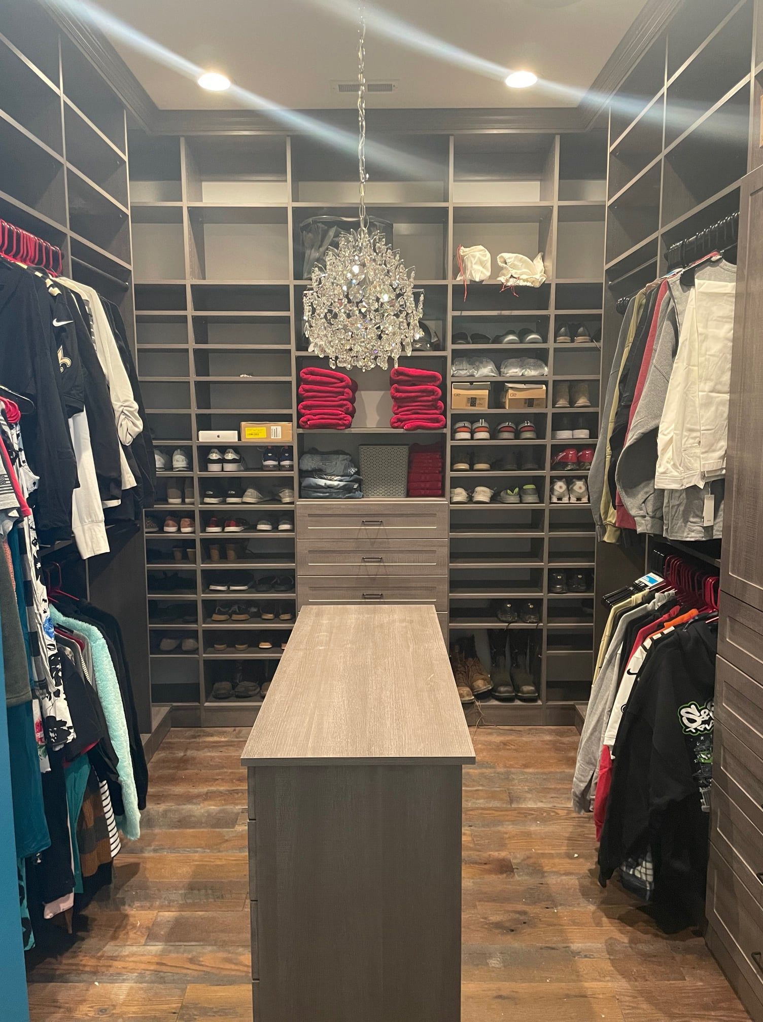 LB Classic Closets Can Give You a Luxurious Walk-in Closet for Your Mid-MO Home