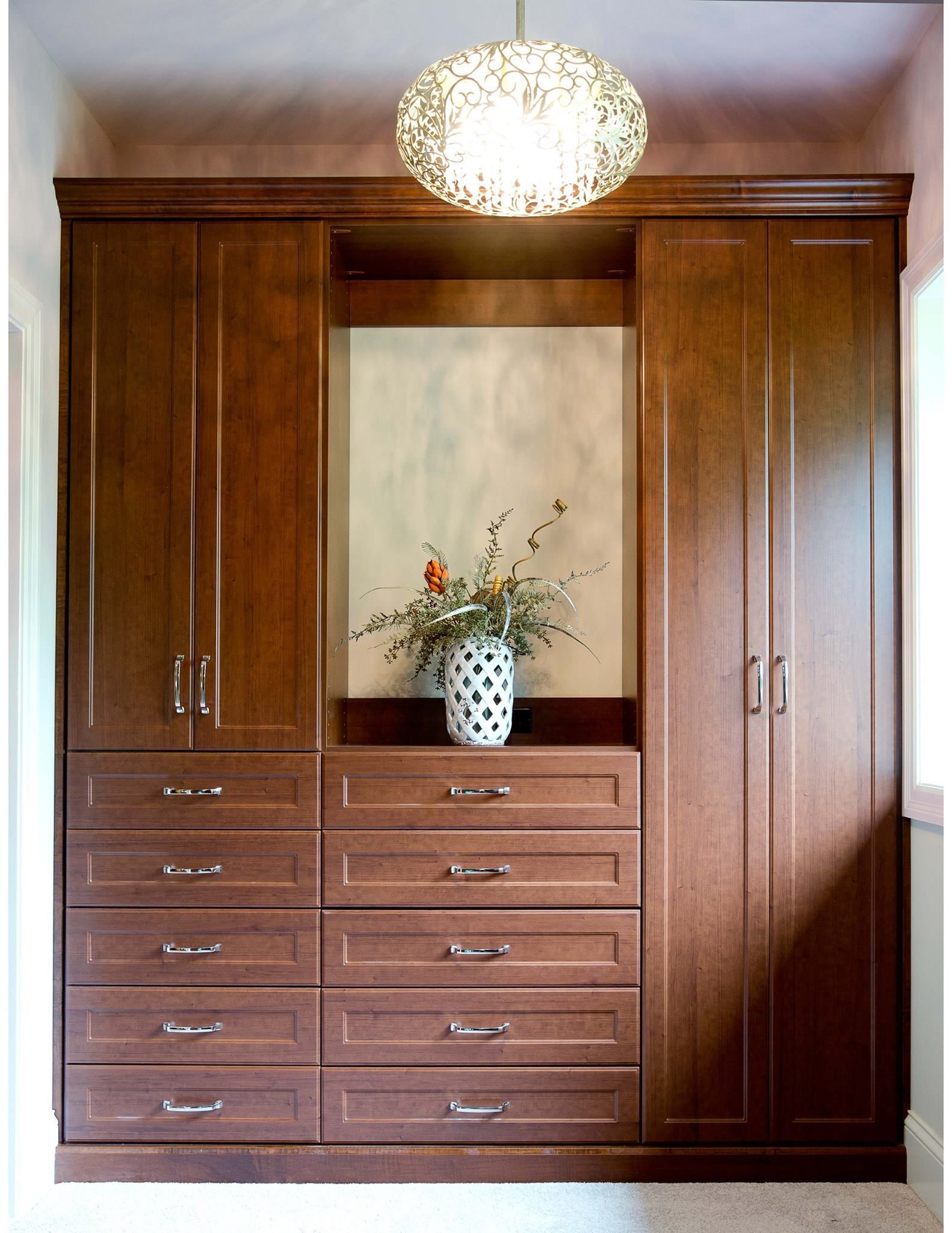 Install Your Wooden Closet & Drawers in Mid-Missouri With LB Classic Closets.