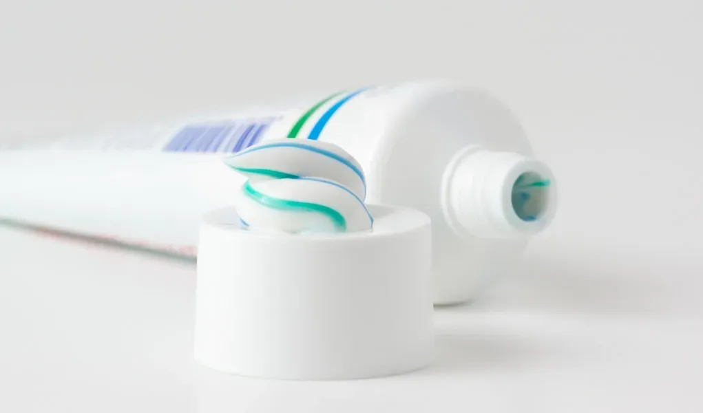 Empacotamento de pasta de dentes