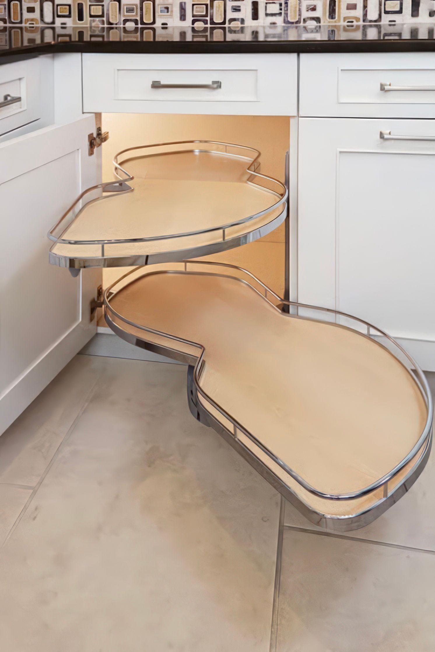 Blind corner Pull Outs