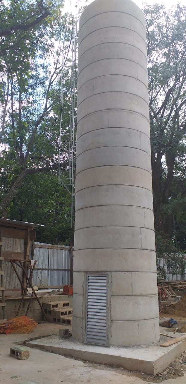 Caixas d'água de concreto com a Zanotello
