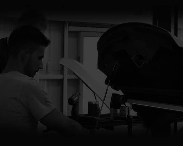 Expert staff at work | Curry Truck & Auto