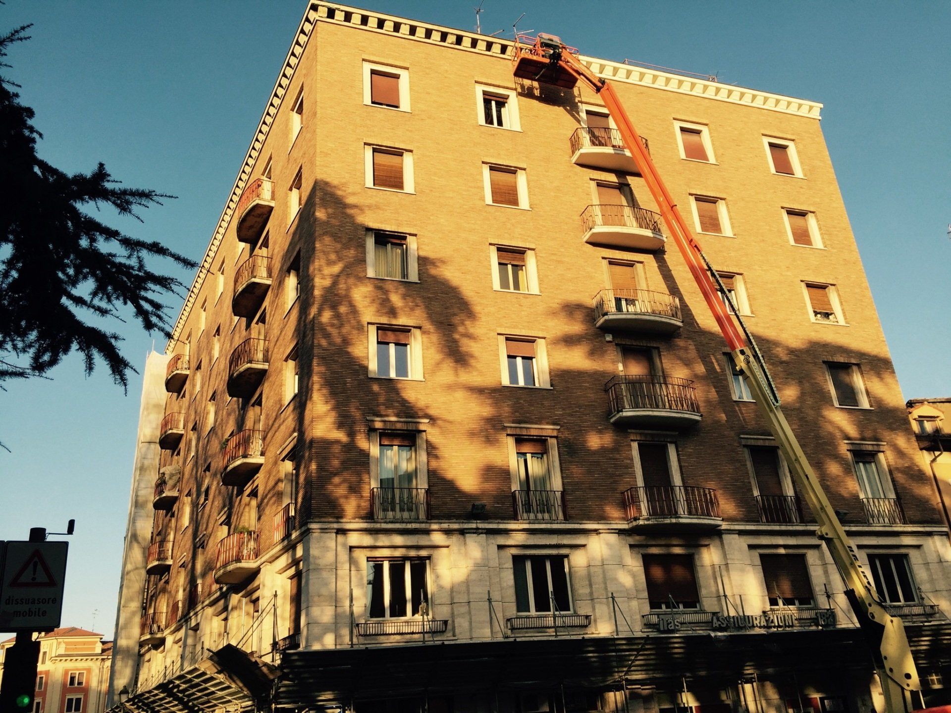 Restauro e Risanamento Conservativo Condominio Condor