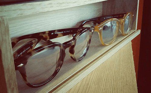 due montature da donna in acrilico